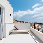Residence Apt. 2, Marghareta